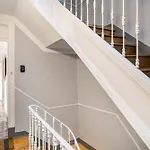Avenida Da Liberdade Area, Bright And Newly Renovated 2 Bedroom Apartment, Historical Center